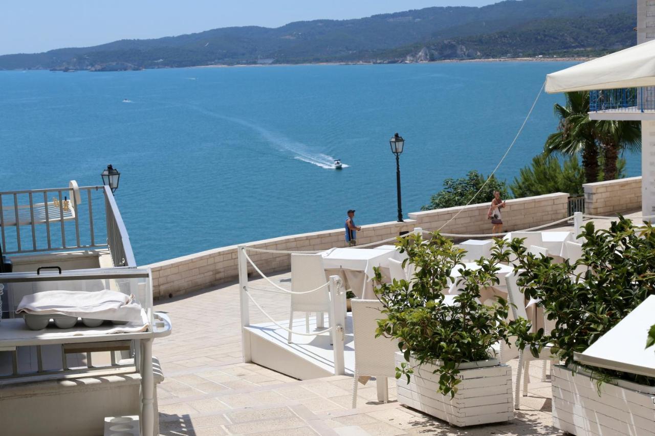 Piazzetta Petrone Apartments + Parking Vieste Exterior foto